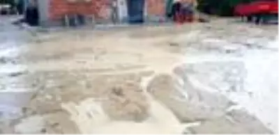 Taşkınlara neden olan yağışla rekor kırıldı Taşkınlara neden olan yağışla rekor kırıldı