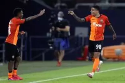 UEFA Avrupa Ligi'nde yarı finalistler belli oldu UEFA Avrupa Ligi'nde yarı finalistler belli oldu