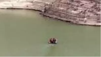 Yaklaşık 7 aydır haber alınamayan Gülistan Doku'yu arama çalışmaları devam ediyor Yaklaşık 7 aydır haber alınamayan Gülistan Doku'yu arama çalışmaları devam ediyor