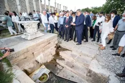 2 bin 400 yıllık Asklepion Tiyatrosu'nda tarihi karar 2 bin 400 yıllık Asklepion Tiyatrosu'nda tarihi karar