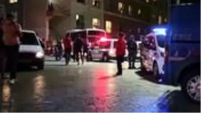 Akrabalar arasında arazi sınırı nedeniyle çıkan kavgada kan aktı: 1 ölü, 2'si ağır 4 yaralı Akrabalar arasında arazi sınırı nedeniyle çıkan kavgada kan aktı: 1 ölü, 2'si ağır 4 yaralı