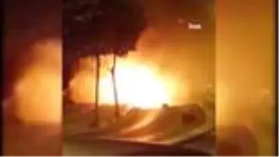 Son dakika haber... Alkollü gençler kaza yaptı lüks otomobil alev alev yandı Son dakika haber... Alkollü gençler kaza yaptı lüks otomobil alev alev yandı