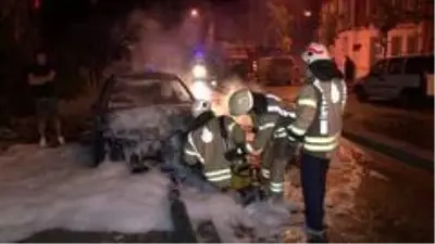 Son dakika haberleri | Alkollü gençler kaza yaptı lüks otomobil alev alev yandı Son dakika haberleri | Alkollü gençler kaza yaptı lüks otomobil alev alev yandı