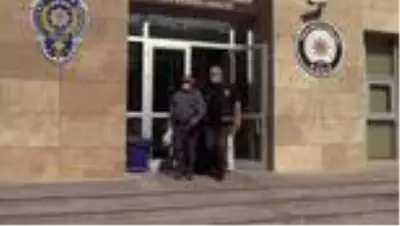 Son dakika... Amasya merkezli 'otomobil dolandırıcılığı' operasyonunda 5 şüpheli yakalandı Son dakika... Amasya merkezli 'otomobil dolandırıcılığı' operasyonunda 5 şüpheli yakalandı