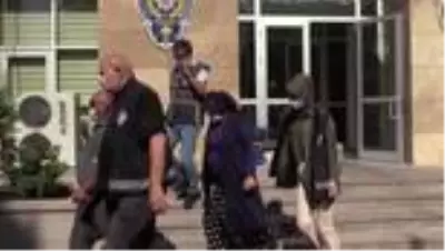 Son dakika... Amasya merkezli 'otomobil dolandırıcılığı' operasyonunda 5 şüpheli yakalandı Son dakika... Amasya merkezli 'otomobil dolandırıcılığı' operasyonunda 5 şüpheli yakalandı