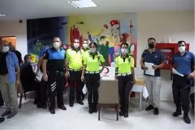 Son dakika haberi! Aydın İl Emniyet Müdürü Ekici: 'Kanımızla, canımızla milletimizin emrindeyiz' Son dakika haberi! Aydın İl Emniyet Müdürü Ekici: 'Kanımızla, canımızla milletimizin emrindeyiz'