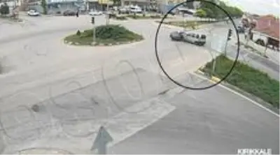 Son dakika haberi! Aynı kavşakta iki benzer kaza Son dakika haberi! Aynı kavşakta iki benzer kaza