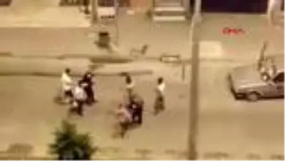 Cami duvarına tuvaletini yapan kişiyi uyarınca, öldüresiye dayak yediler Cami duvarına tuvaletini yapan kişiyi uyarınca, öldüresiye dayak yediler