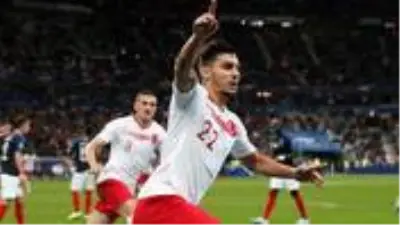 Bonservisinin geç yatırılması nedeniyle transferi gerçekleşmeyen Kaan Ayhan'a Galatasaray yine kancayı taktı Bonservisinin geç yatırılması nedeniyle transferi gerçekleşmeyen Kaan Ayhan'a Galatasaray yine kancayı taktı