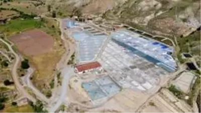 Bunaltıcı sıcaklar 3 bin yıllık 'Kemah tuzu'na bereket getirdi Bunaltıcı sıcaklar 3 bin yıllık 'Kemah tuzu'na bereket getirdi