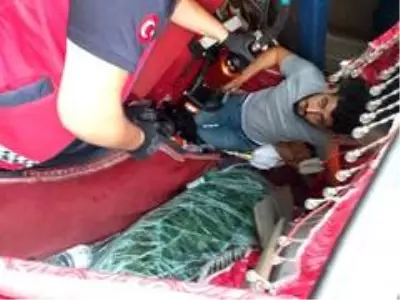 D650 karayolunda çarpışan kamyon ve kamyonet uçuruma yuvarlandı: 2 yaralı D650 karayolunda çarpışan kamyon ve kamyonet uçuruma yuvarlandı: 2 yaralı