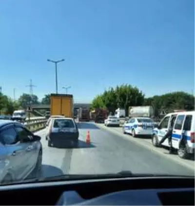 D650 karayolunda kimyasal madde taşıyan tır devrildi: 1 yaralı D650 karayolunda kimyasal madde taşıyan tır devrildi: 1 yaralı