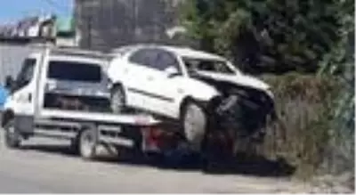 Son dakika haberi... Erenler'de hurda ve atıl araçlar çekiliyor Son dakika haberi... Erenler'de hurda ve atıl araçlar çekiliyor