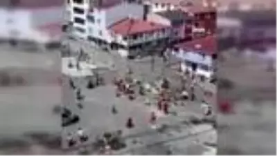 Son dakika... Esenler'de mahalle kavgasında ortalık savaş alanına döndü Son dakika... Esenler'de mahalle kavgasında ortalık savaş alanına döndü