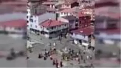 Son dakika... Esenler'de mahalle kavgasında ortalık savaş alanına döndü Son dakika... Esenler'de mahalle kavgasında ortalık savaş alanına döndü