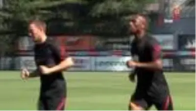 Galatasaray, yeni sezon hazırlıklarını sürdürdü Galatasaray, yeni sezon hazırlıklarını sürdürdü
