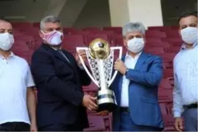 Hatay Valisi Rahmi Doğan: 'Hatayspor'un maçlarını yeni stadında oynaması için çalışıyoruz' Hatay Valisi Rahmi Doğan: 'Hatayspor'un maçlarını yeni stadında oynaması için çalışıyoruz'