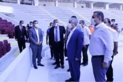 Hatay Valisi Rahmi Doğan: 'Hatayspor'un maçlarını yeni stadında oynaması için çalışıyoruz' Hatay Valisi Rahmi Doğan: 'Hatayspor'un maçlarını yeni stadında oynaması için çalışıyoruz'