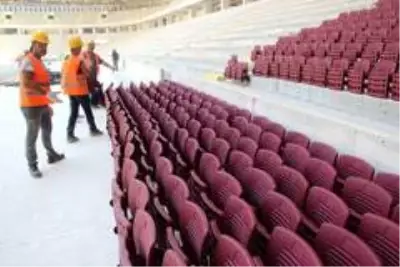 Hatay Valisi Rahmi Doğan: 'Hatayspor'un maçlarını yeni stadında oynaması için çalışıyoruz' Hatay Valisi Rahmi Doğan: 'Hatayspor'un maçlarını yeni stadında oynaması için çalışıyoruz'
