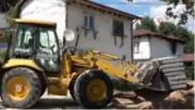 Son dakika... İnegöl'de selden zarar gören yollar yenileniyor Son dakika... İnegöl'de selden zarar gören yollar yenileniyor