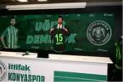İttifak Holding Konyaspor, Uğur Demirok ile sözleşme yeniledi İttifak Holding Konyaspor, Uğur Demirok ile sözleşme yeniledi