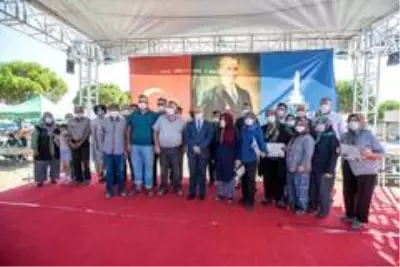 İzmir'de 22 üreticiye 73 manda hibe edildi İzmir'de 22 üreticiye 73 manda hibe edildi