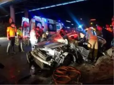 Son dakika haberi | İzmir'de feci kaza: 1'i ağır, 3 yaralı Son dakika haberi | İzmir'de feci kaza: 1'i ağır, 3 yaralı