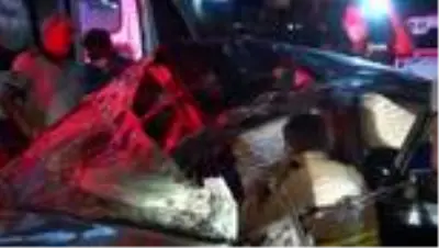 Son dakika haber... İzmir'de feci kaza: 1'i ağır, 3 yaralı Son dakika haber... İzmir'de feci kaza: 1'i ağır, 3 yaralı