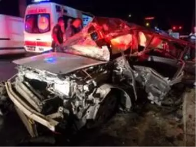 Son dakika haberi | İzmir'de feci kaza: 1'i ağır, 3 yaralı Son dakika haberi | İzmir'de feci kaza: 1'i ağır, 3 yaralı
