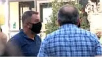 İzmirli servisçilerden Büyükşehir önünde 'S Plaka' eylemi İzmirli servisçilerden Büyükşehir önünde 'S Plaka' eylemi