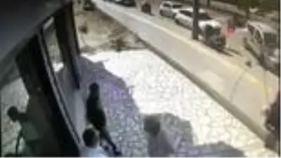 Kaçak elektrik kullanmaktan ceza yiyen baba ve oğlun dehşet saçtığı anlar kamerada Kaçak elektrik kullanmaktan ceza yiyen baba ve oğlun dehşet saçtığı anlar kamerada
