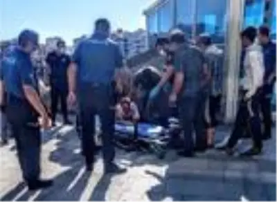 Son dakika! Kayseri Adliyesi'nde demir çubuklu kavga: 2 yaralı, 13 gözaltı Son dakika! Kayseri Adliyesi'nde demir çubuklu kavga: 2 yaralı, 13 gözaltı