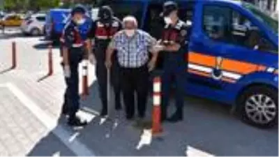 Köyden şehre taşınmak isteyen eşine, gözünü kırpmadan ateş etti Köyden şehre taşınmak isteyen eşine, gözünü kırpmadan ateş etti