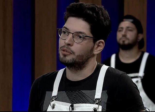 MasterChef Türkiye'de hata yapan Büşra, dakikalarca gözyaşı döktü MasterChef Türkiye'de hata yapan Büşra, dakikalarca gözyaşı döktü