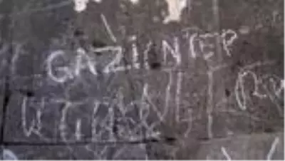 'Medeniyetler Beşiği' Ani'deki tarihi yapılara yazılan yazılara tepki - KARS 'Medeniyetler Beşiği' Ani'deki tarihi yapılara yazılan yazılara tepki - KARS