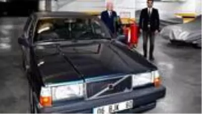 MHP Genel Başkanı Bahçeli, 'BJK' plakalı aracını hediye etti MHP Genel Başkanı Bahçeli, 'BJK' plakalı aracını hediye etti