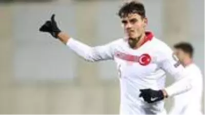 Milli futbolcu Enes Ünal, 9 milyon euro karşılığında Getafe'ye transfer oldu Milli futbolcu Enes Ünal, 9 milyon euro karşılığında Getafe'ye transfer oldu
