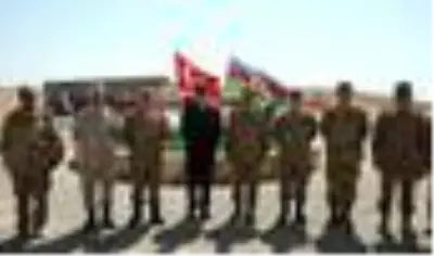 Milli Savunma Bakanı Akar ve TSK Komuta Kademesi Azerbaycan'da icra edilen tatbikatı izledi Milli Savunma Bakanı Akar ve TSK Komuta Kademesi Azerbaycan'da icra edilen tatbikatı izledi
