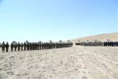 Milli Savunma Bakanı Akar ve TSK Komuta Kademesi Azerbaycan'da icra edilen tatbikatı izledi Milli Savunma Bakanı Akar ve TSK Komuta Kademesi Azerbaycan'da icra edilen tatbikatı izledi