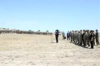 Milli Savunma Bakanı Akar ve TSK Komuta Kademesi Azerbaycan'da icra edilen tatbikatı izledi Milli Savunma Bakanı Akar ve TSK Komuta Kademesi Azerbaycan'da icra edilen tatbikatı izledi