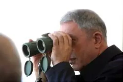 Milli Savunma Bakanı Akar ve TSK Komuta Kademesi Azerbaycan'da icra edilen tatbikatı izledi Milli Savunma Bakanı Akar ve TSK Komuta Kademesi Azerbaycan'da icra edilen tatbikatı izledi
