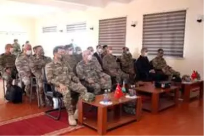 Milli Savunma Bakanı Akar ve TSK Komuta Kademesi Azerbaycan'da icra edilen tatbikatı izledi Milli Savunma Bakanı Akar ve TSK Komuta Kademesi Azerbaycan'da icra edilen tatbikatı izledi