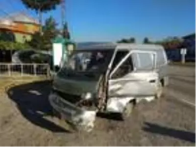 Son dakika haber... Minibüsle çarpışan motosikletin sürücüsü öldü Son dakika haber... Minibüsle çarpışan motosikletin sürücüsü öldü