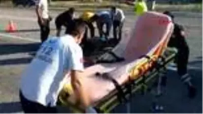 Son dakika! Minibüsle çarpışan motosikletin sürücüsü öldü Son dakika! Minibüsle çarpışan motosikletin sürücüsü öldü