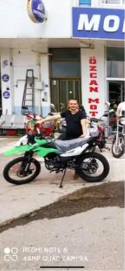 Son dakika haber... Minibüsle çarpışan motosikletin sürücüsü öldü Son dakika haber... Minibüsle çarpışan motosikletin sürücüsü öldü