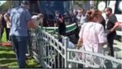 Motosikletliyle raylı yola giren adam tramvayın altında kaldı Motosikletliyle raylı yola giren adam tramvayın altında kaldı