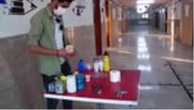 Öğrencilere sürpriz için okulların duvarlarını süslüyor Öğrencilere sürpriz için okulların duvarlarını süslüyor
