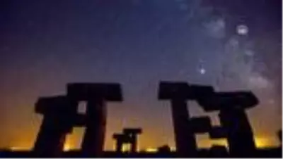 Son dakika haberleri... Perseid meteor yağmuru antik yapılar ile Zafer Anıtı'nda izlendi Son dakika haberleri... Perseid meteor yağmuru antik yapılar ile Zafer Anıtı'nda izlendi