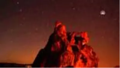 Son dakika haberleri... Perseid meteor yağmuru antik yapılar ile Zafer Anıtı'nda izlendi Son dakika haberleri... Perseid meteor yağmuru antik yapılar ile Zafer Anıtı'nda izlendi