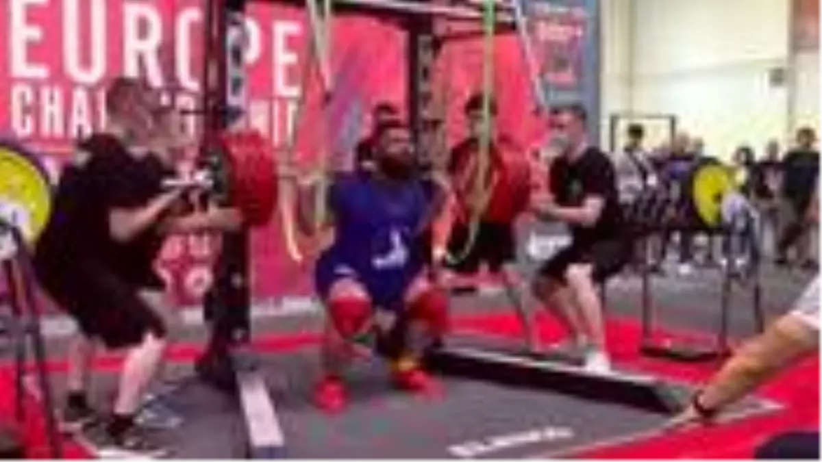 Rus halterci, 400 kilogram kaldırmaya çalışırken dizlerini kırdı